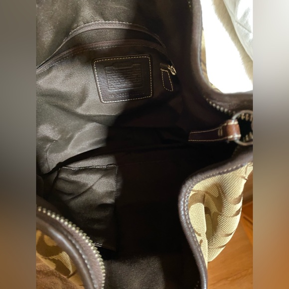Coach signature shoulder bag - Picture 2 of 5